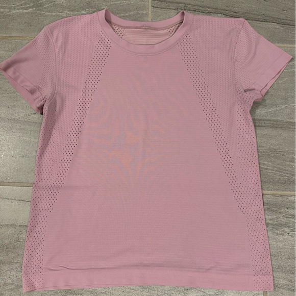 lululemon athletica Tops - Lululemon Train to Be Short-Sleeved Shirt size 4. Dahlia Mauve color